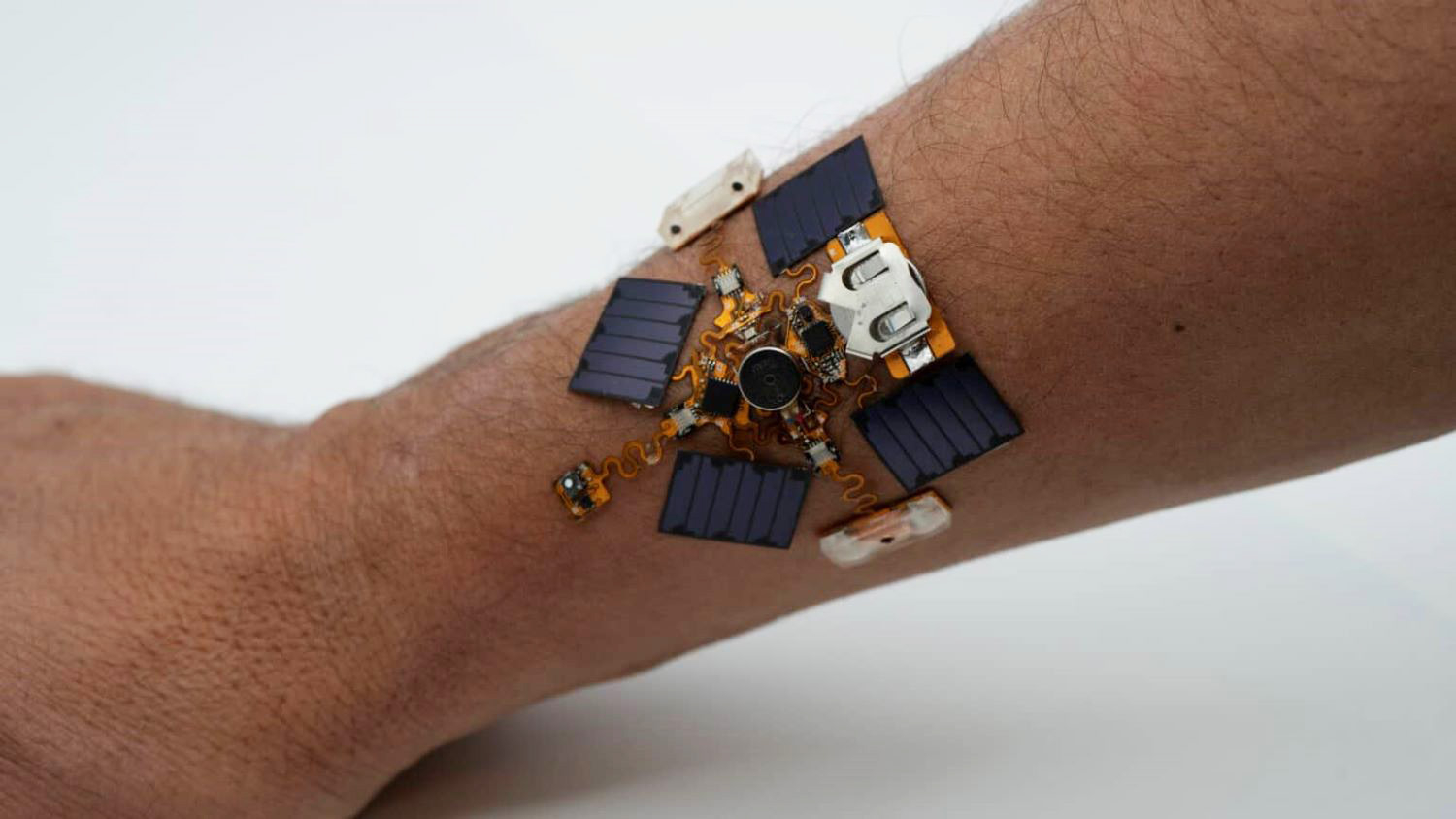 Photo of wearable, multimodal sensor that detects gaseous, aerosolized, and aqueous environmental toxins and alerts the wearer via unique haptic feedback codes.